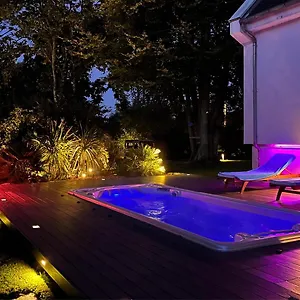 Eden - Piscine&spa D Hôtes Locquirec